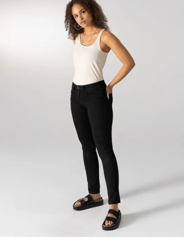 Hot Basic Jeans - Clean Wash Damen Jeans