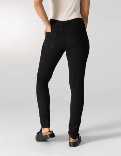 Hot Basic Jeans - Clean Wash Damen Jeans